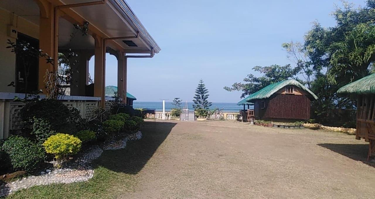 Holiday home Seabreeze Beachfront And New Management