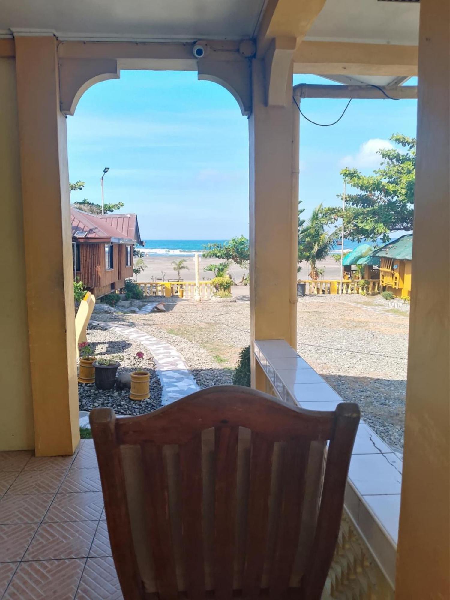 Seabreeze Beachfront And New Management * San Juan (La Union)
