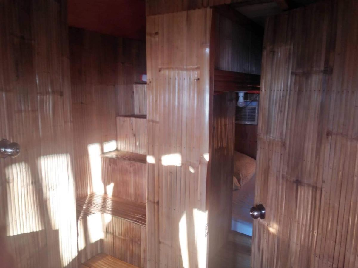 Holiday home Seabreeze Beachfront And New Management *